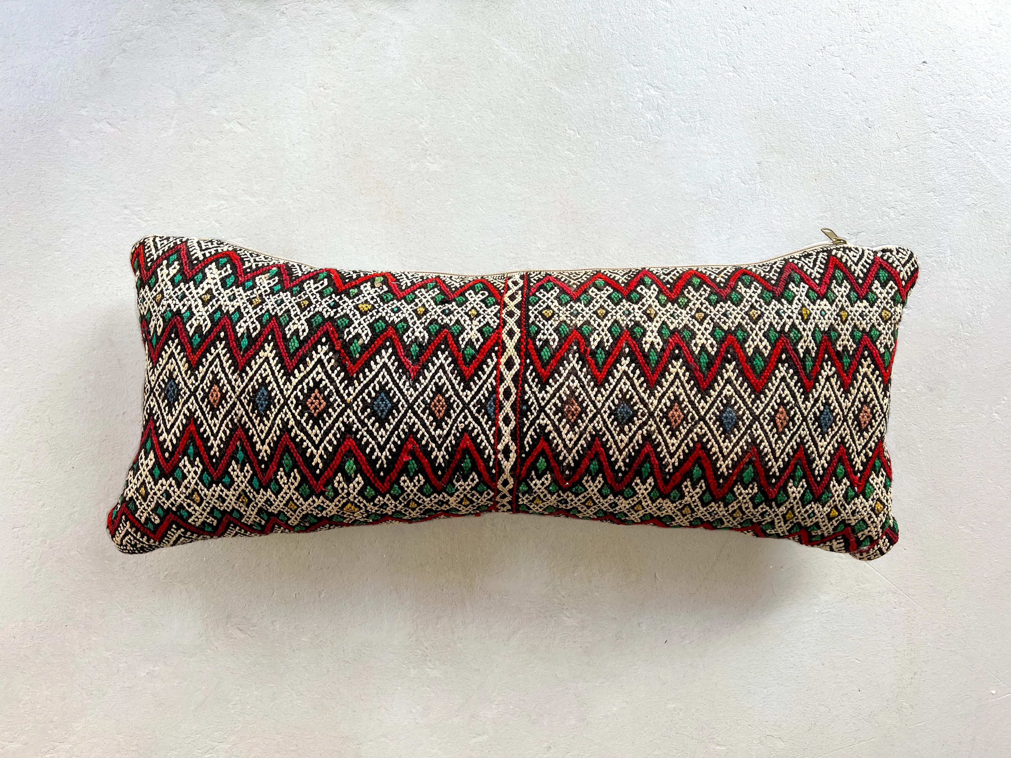 Ain Leuh Lumbar Pillow - Arrow