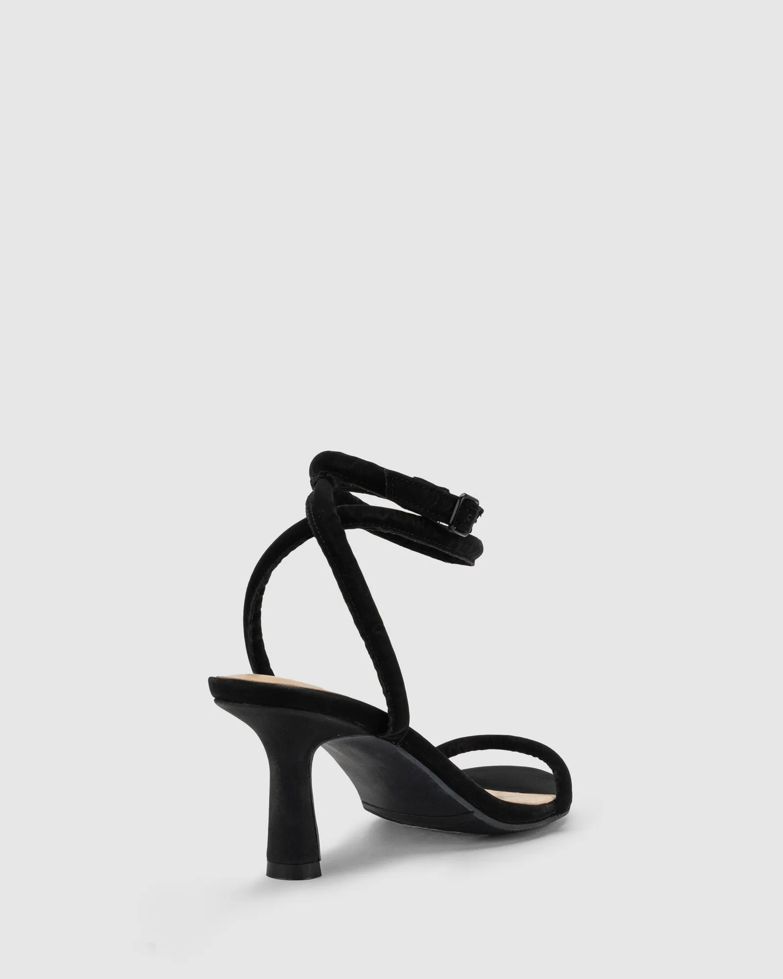 CHAOS & HARMONY ILLUMINATE HEEL BLACK
