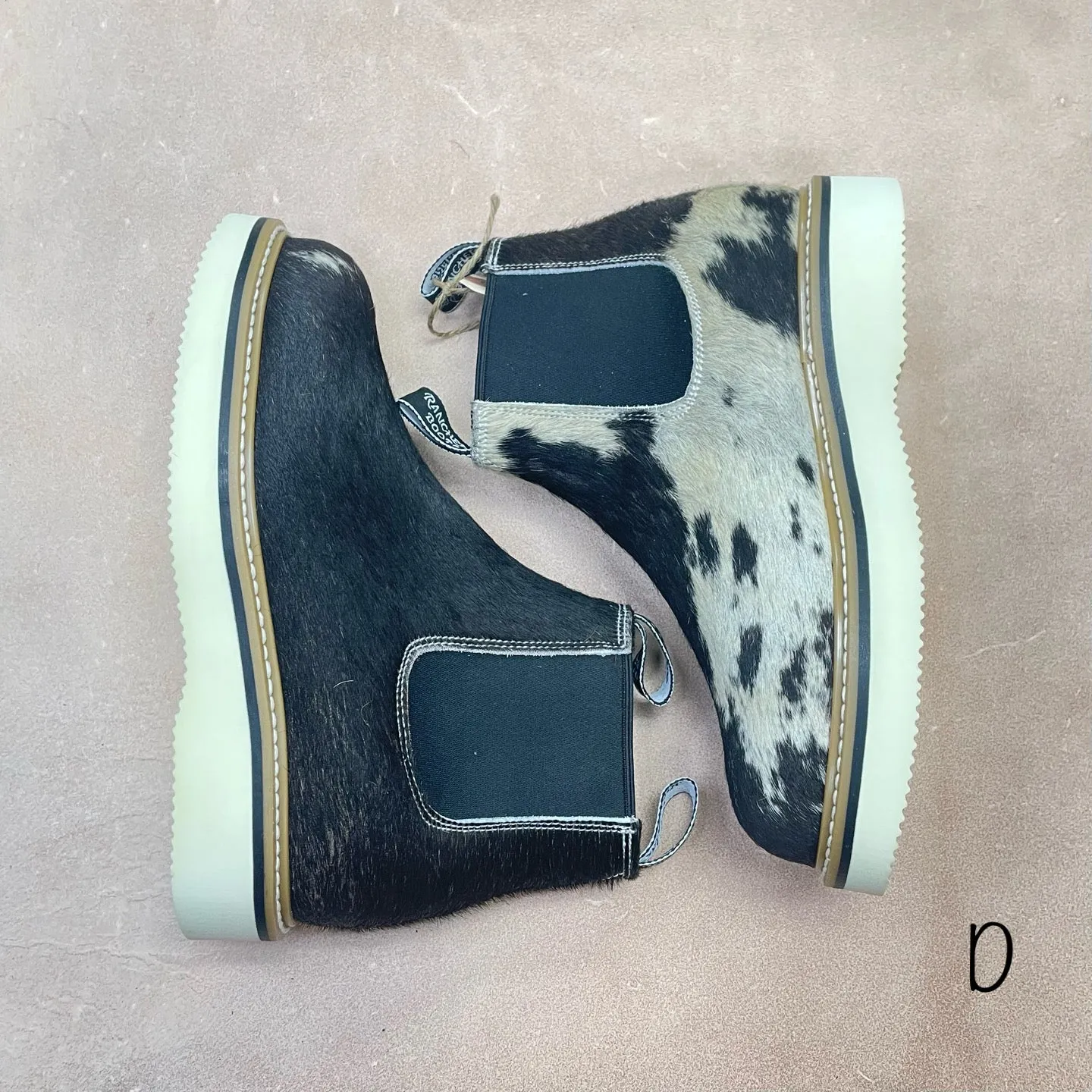 Cowhide Lechera - Size 8.5