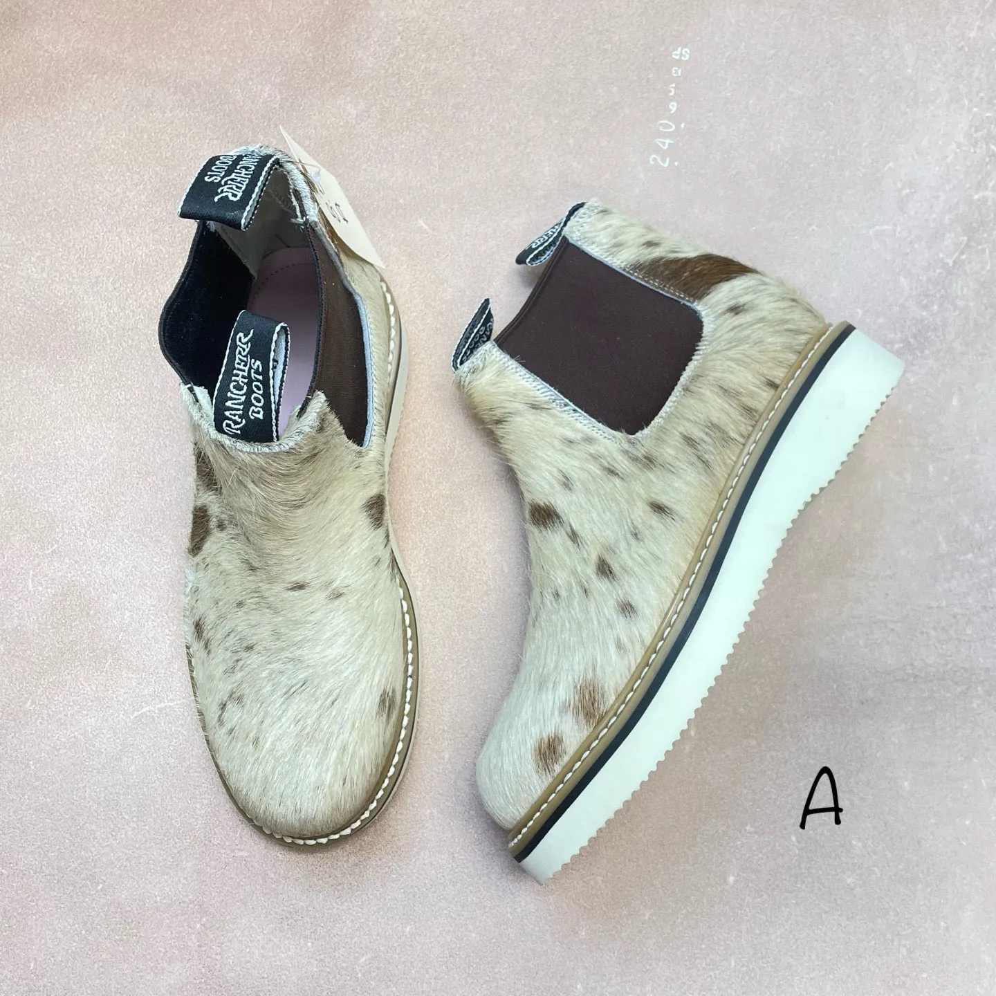 Cowhide Lechera - Size 8.5