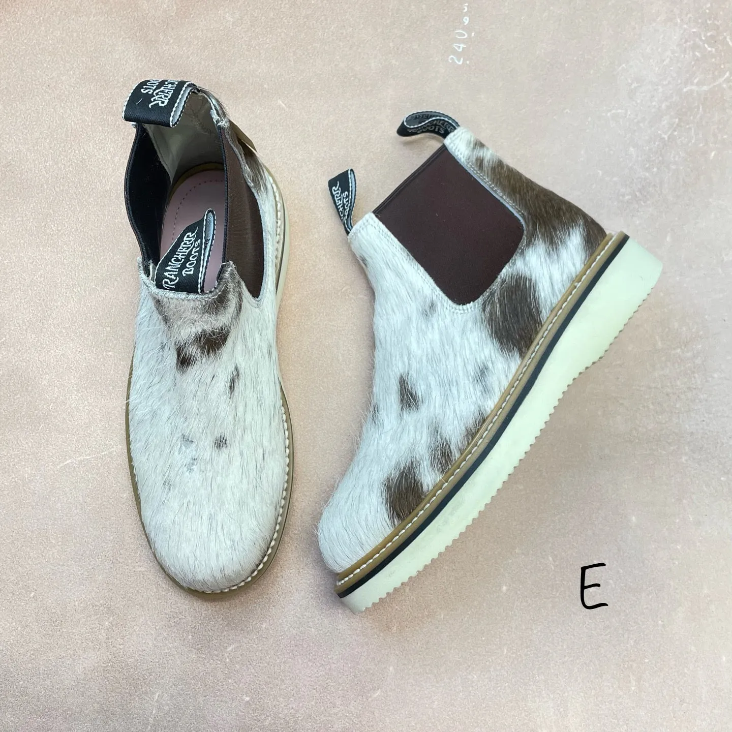 Cowhide Lechera - Size 8.5