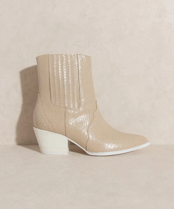 Dolly Boots