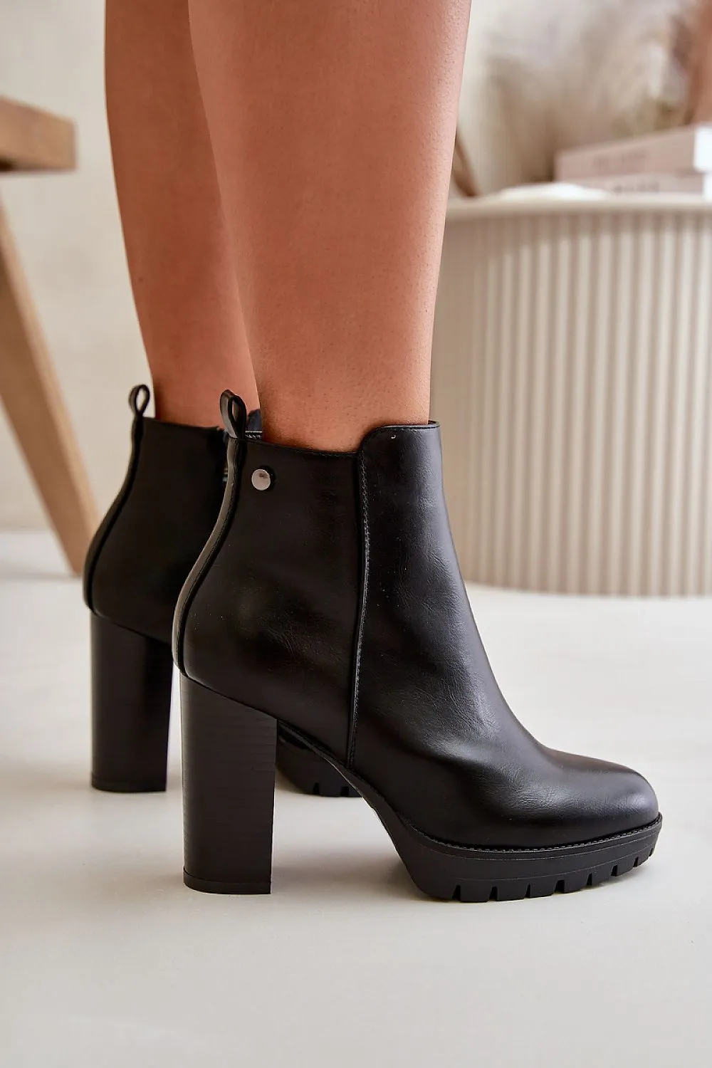 Heel boots