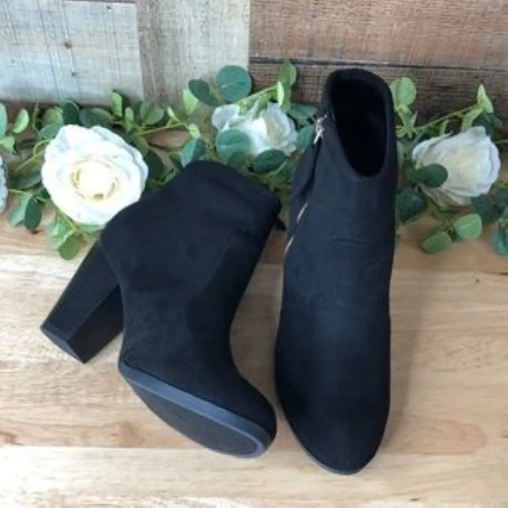 Journee Collection Womens Link Closed Toe Ankle Fashion Boots Black. 8.5M