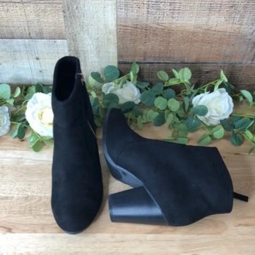 Journee Collection Womens Link Closed Toe Ankle Fashion Boots Black. 8.5M