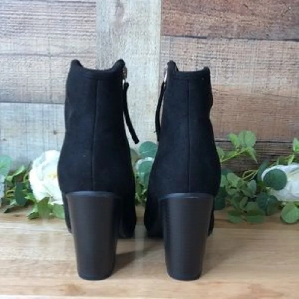 Journee Collection Womens Link Closed Toe Ankle Fashion Boots Black. 8.5M