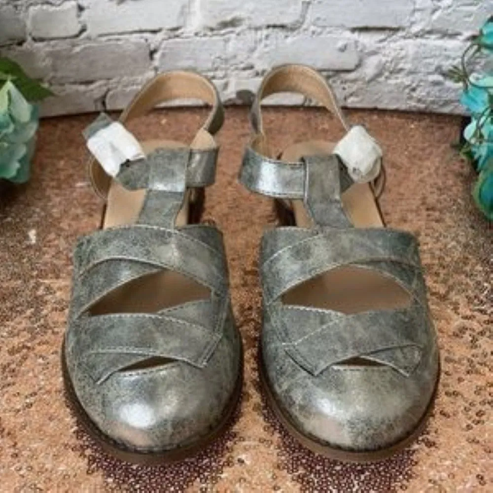 Journee Pewter Faux Leather Bonita Flats 8M