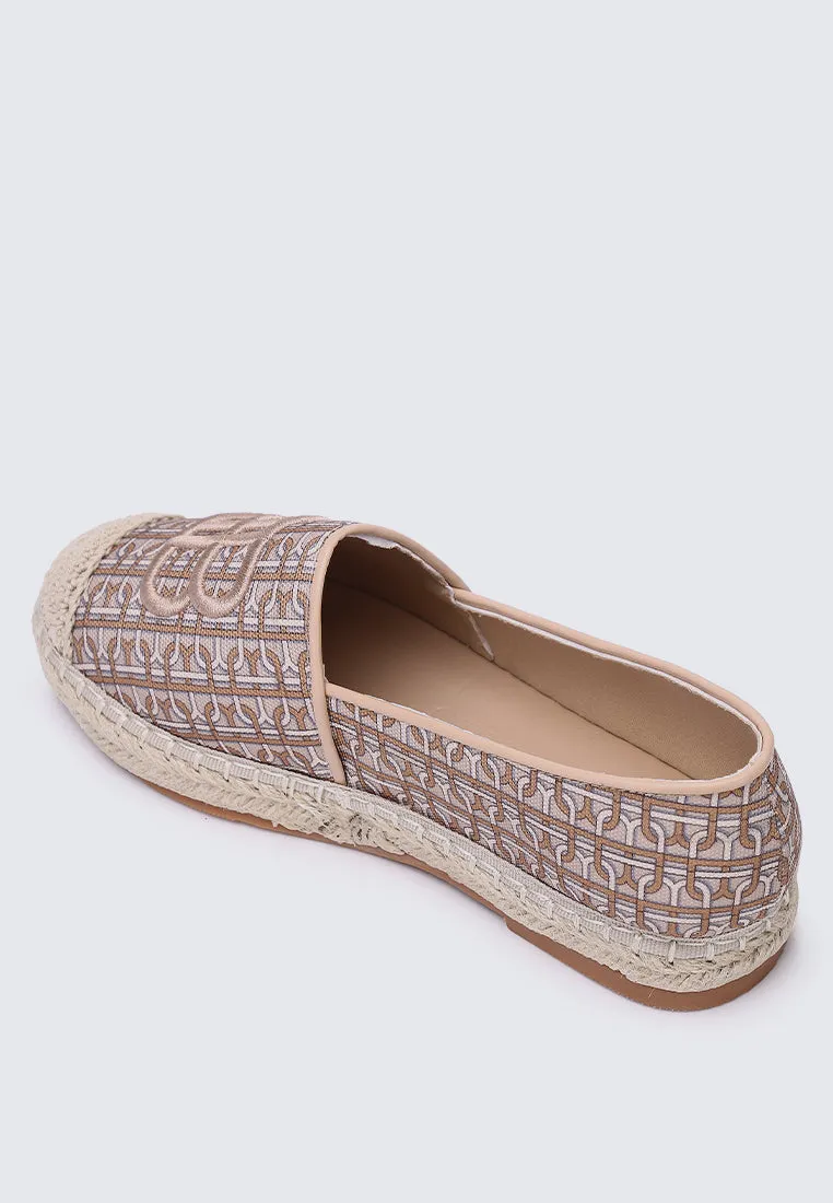 Maci Comfy Espadrilles In Almond