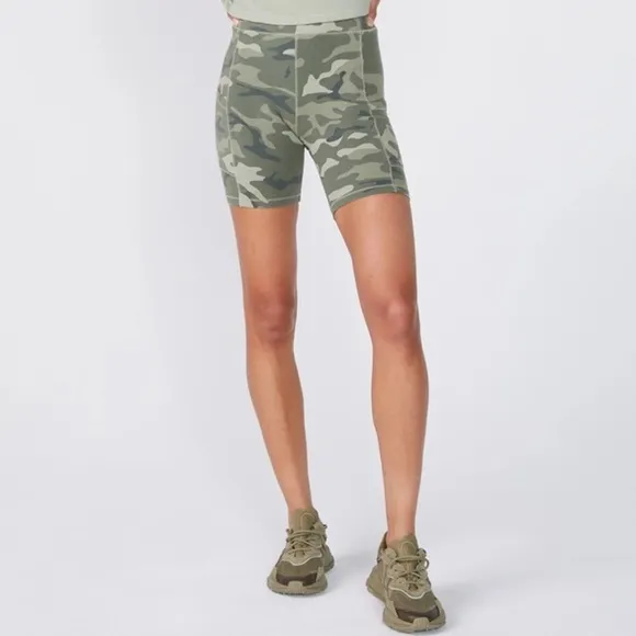 NWT Monrow Olive Camouflage Biker Shorts with Pockets