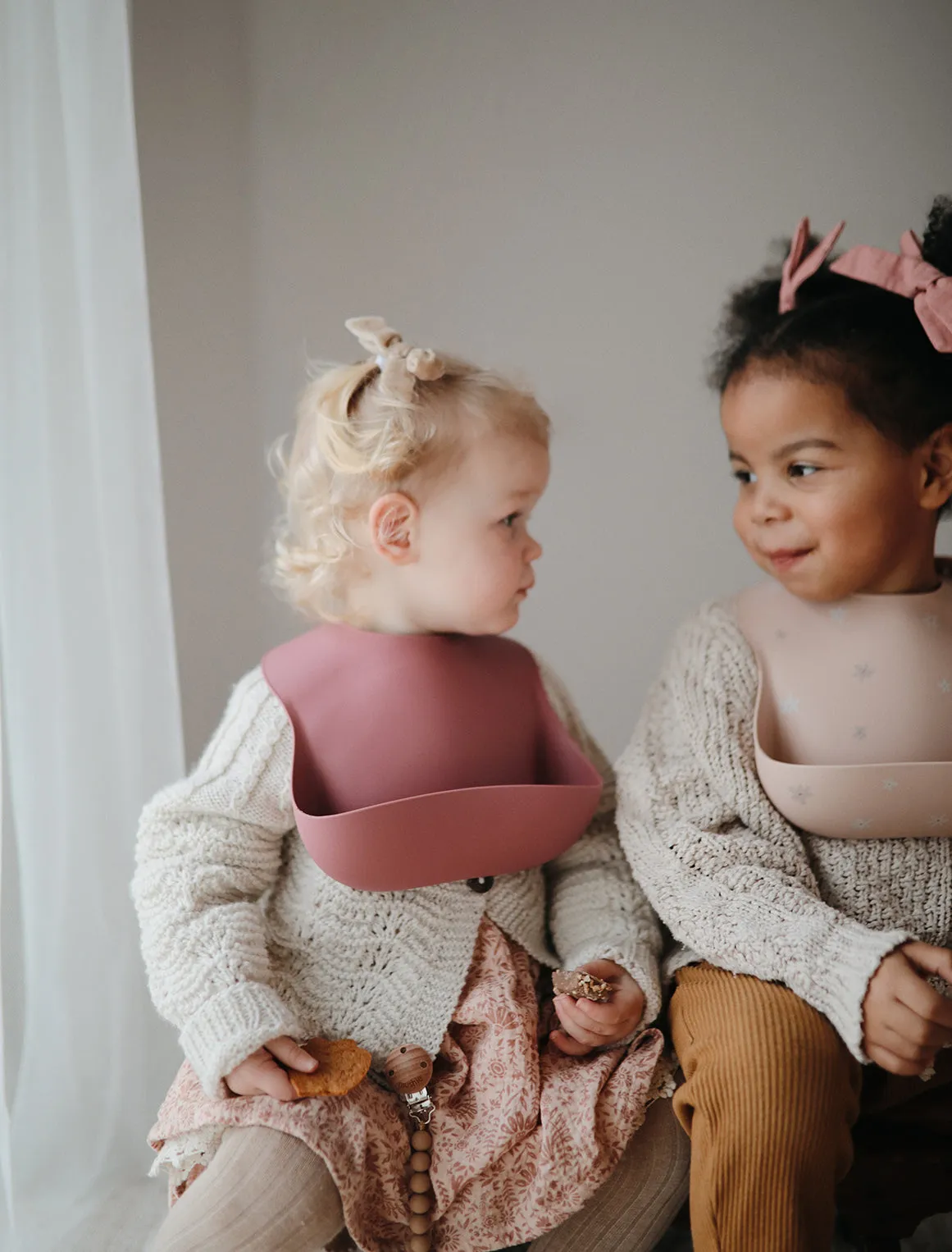 Silicone Baby Bib - Daisy