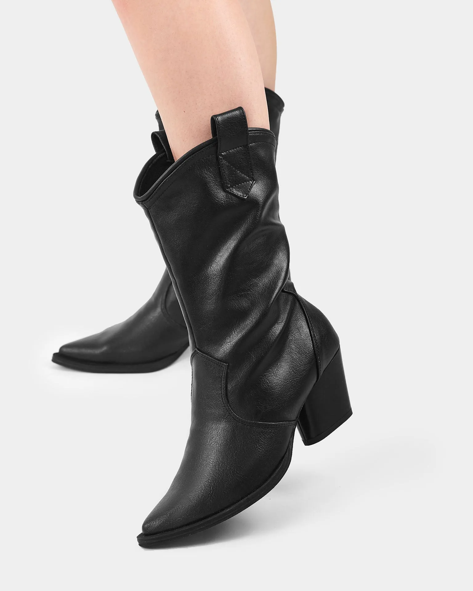 Sleeky Cowboy Boots made of Vegea grape leather - outlet