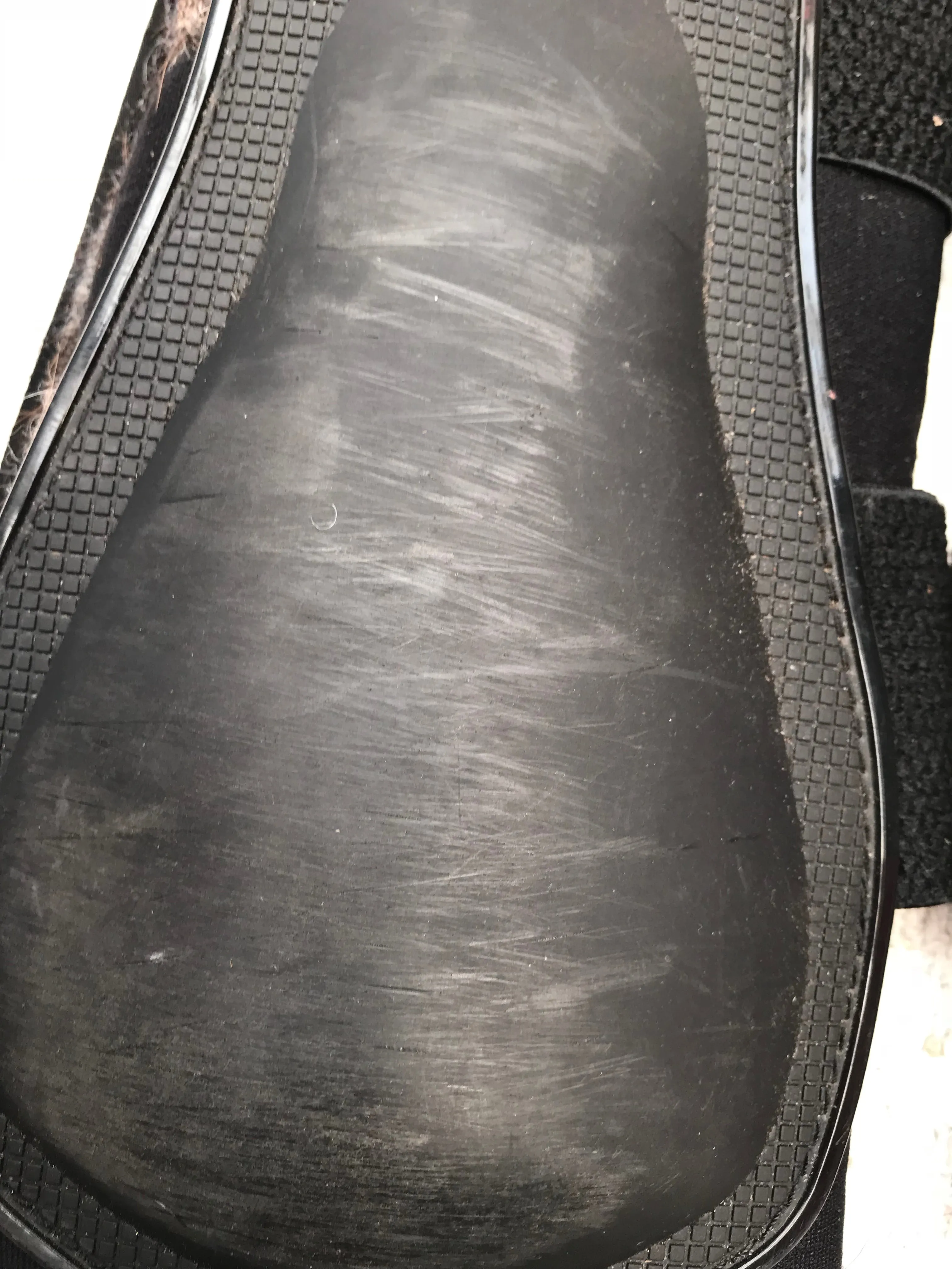 Tri-zone black medium brushing boots FREE POSTAGE