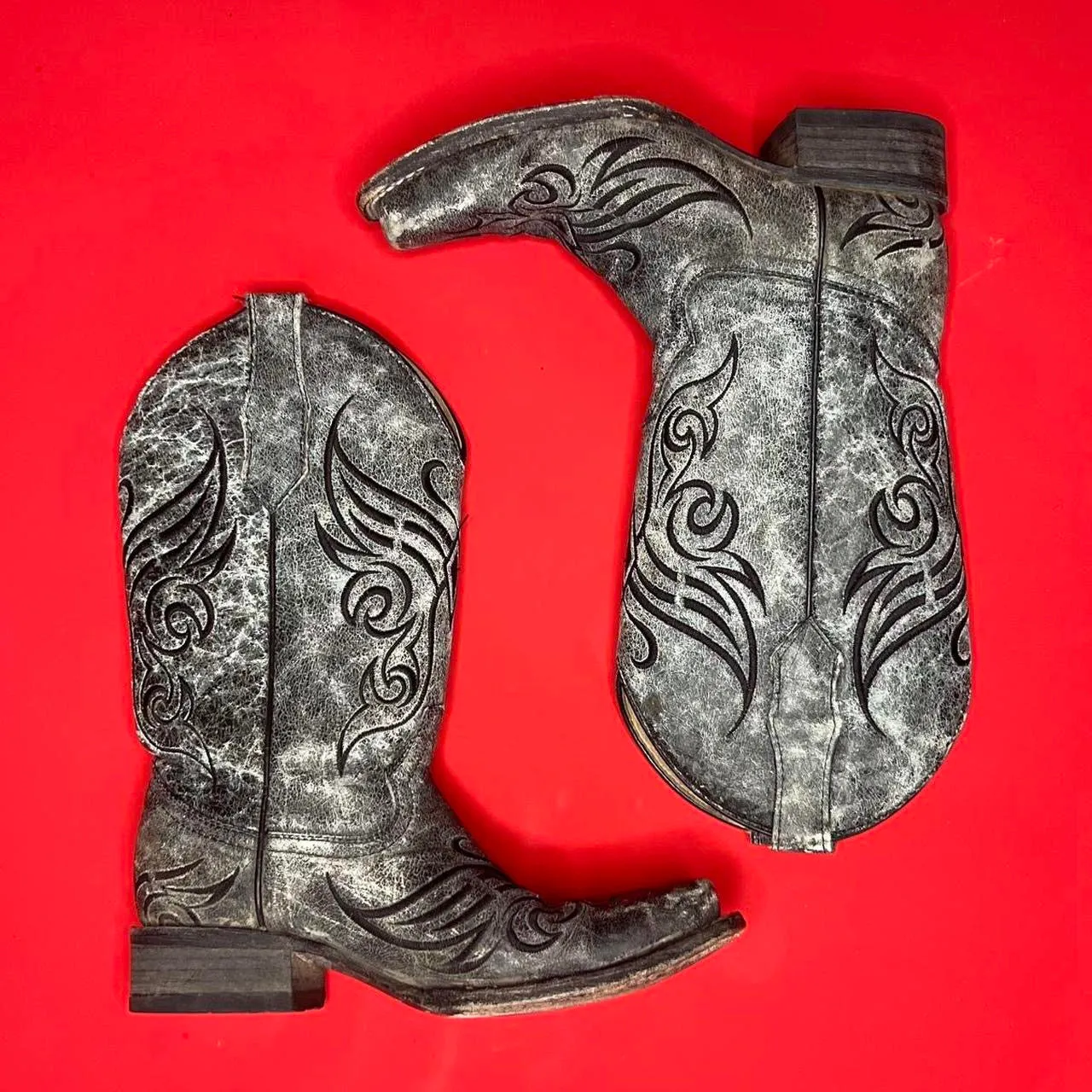 VINTAGE EMBROIDERED URBAN WESTERN BOOTS