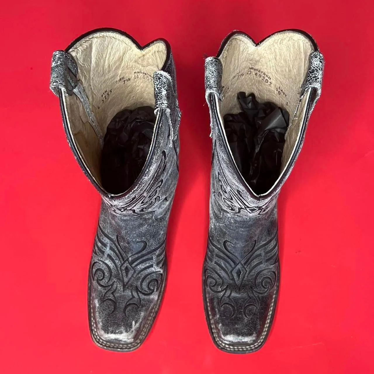 VINTAGE EMBROIDERED URBAN WESTERN BOOTS