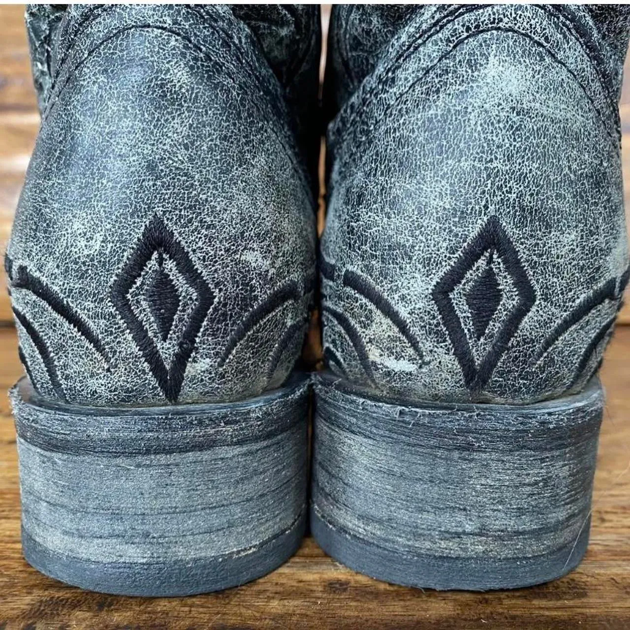 VINTAGE EMBROIDERED URBAN WESTERN BOOTS