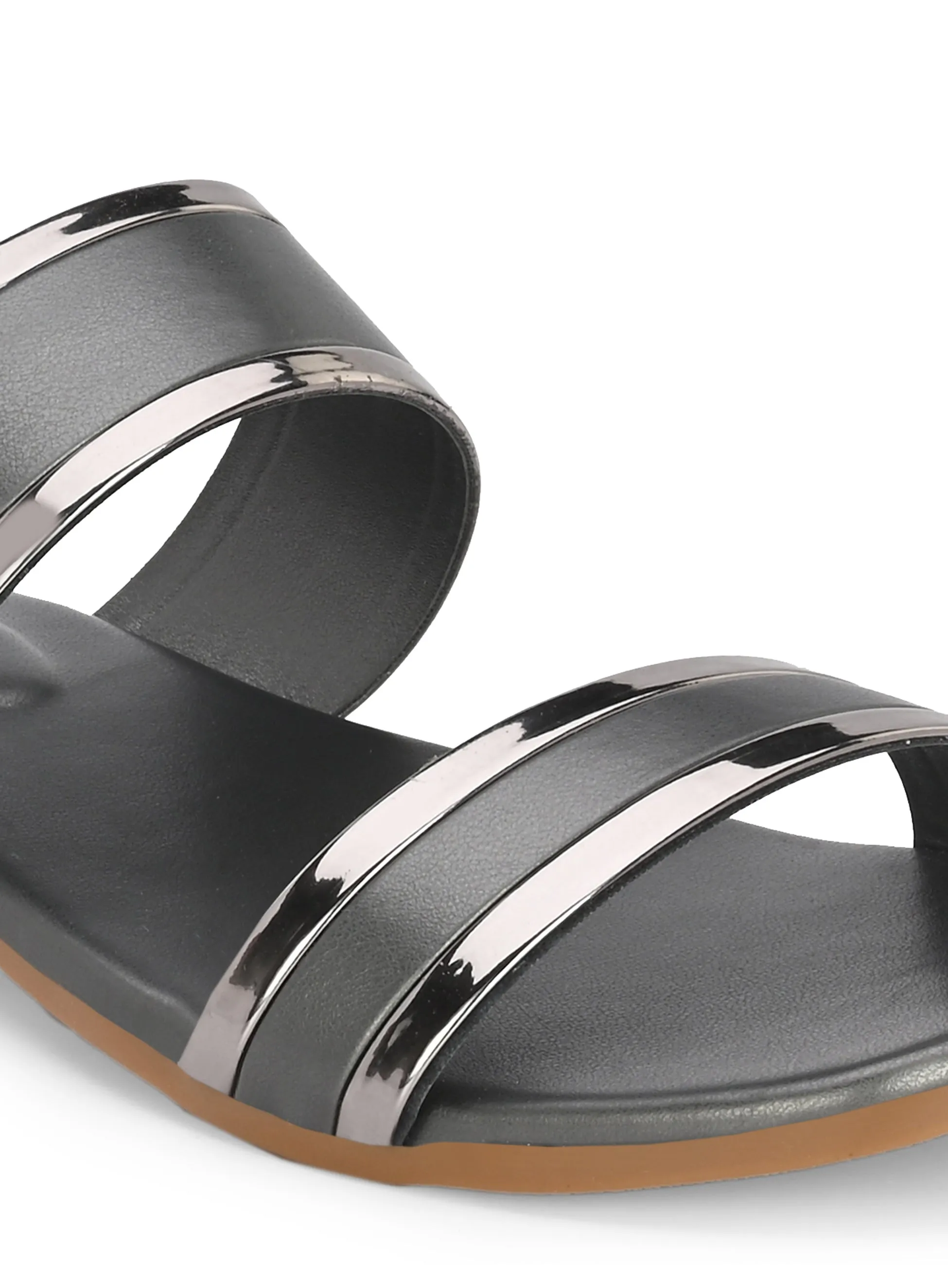 Women flats