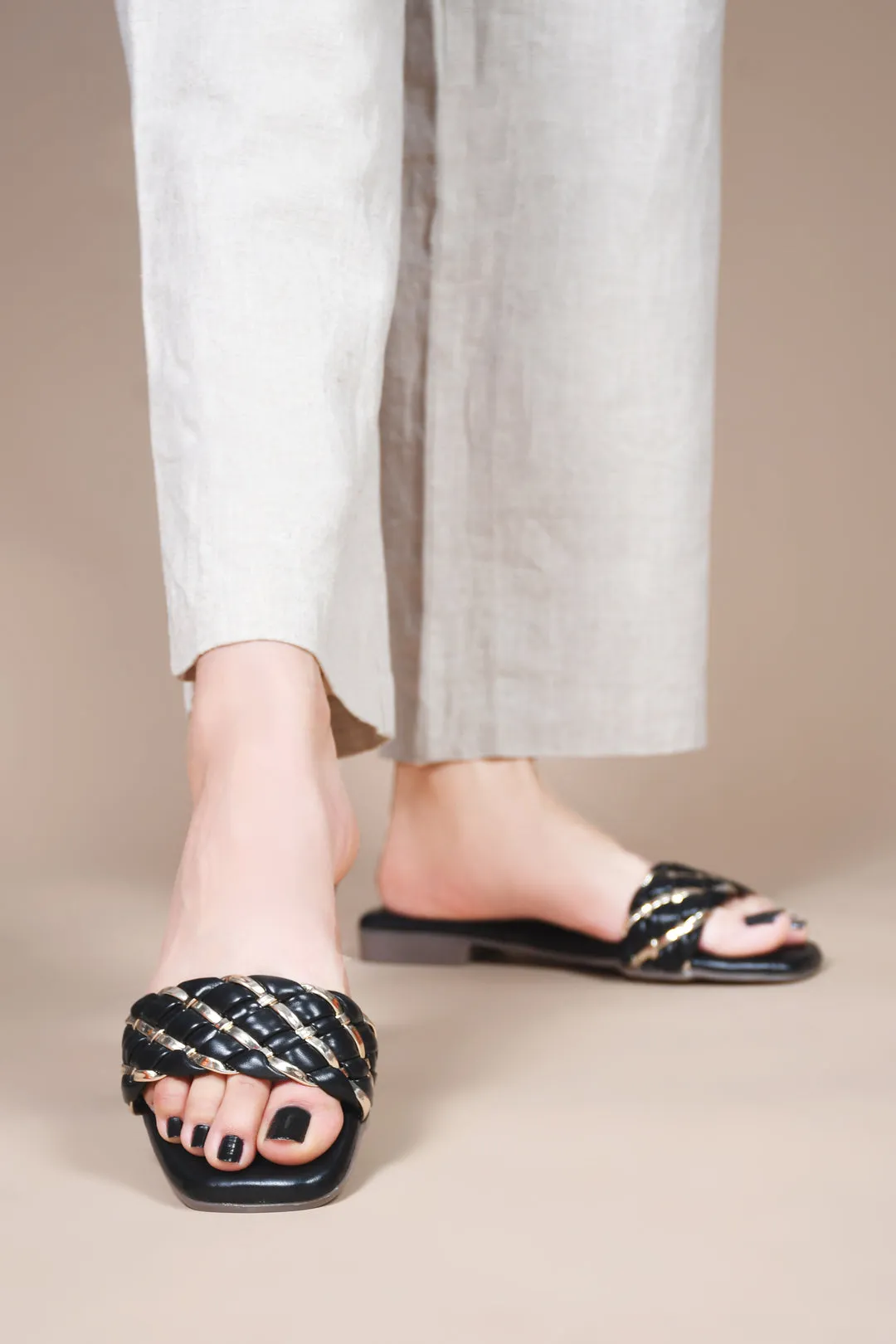 Women flats