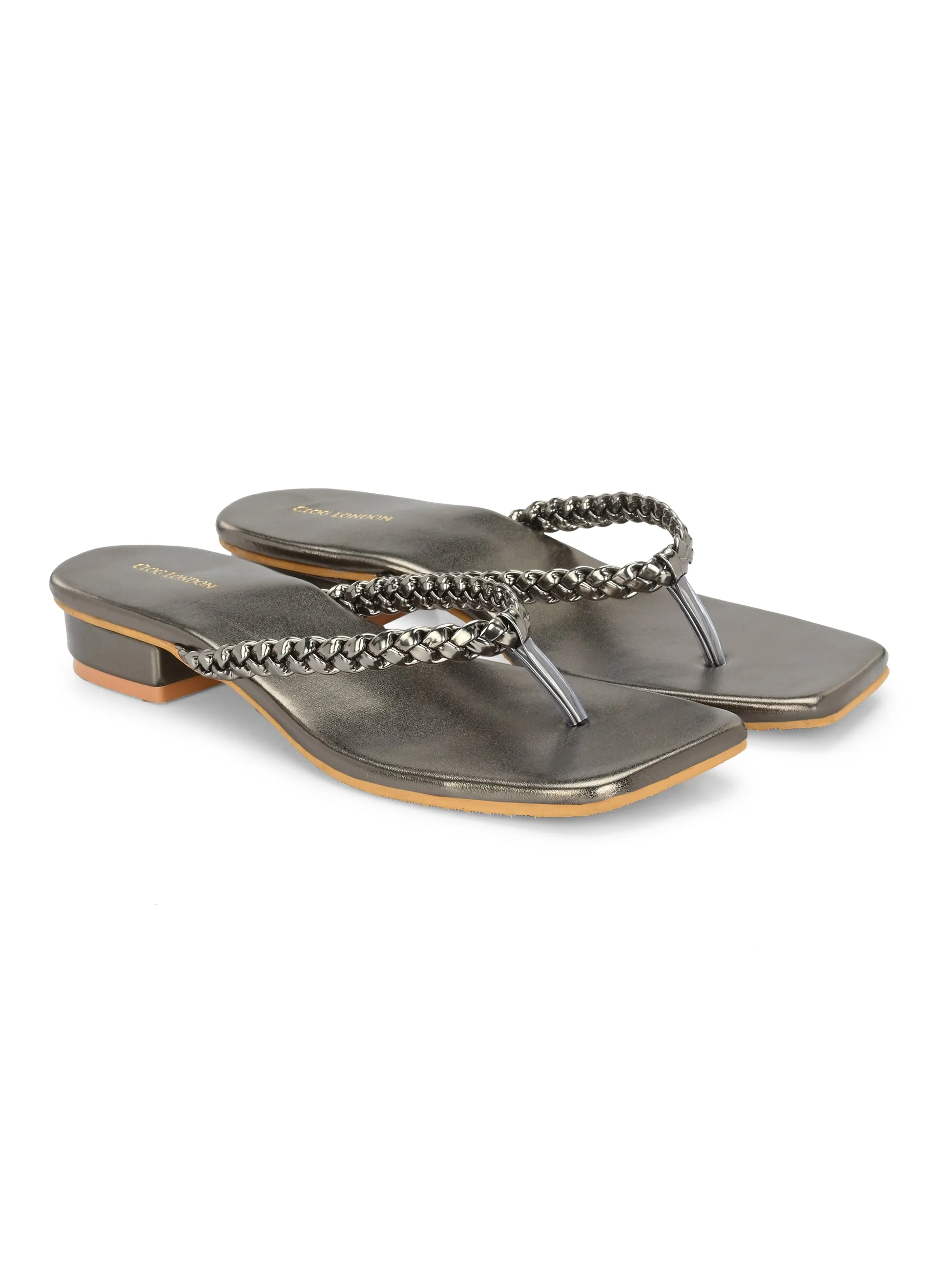 Women flats