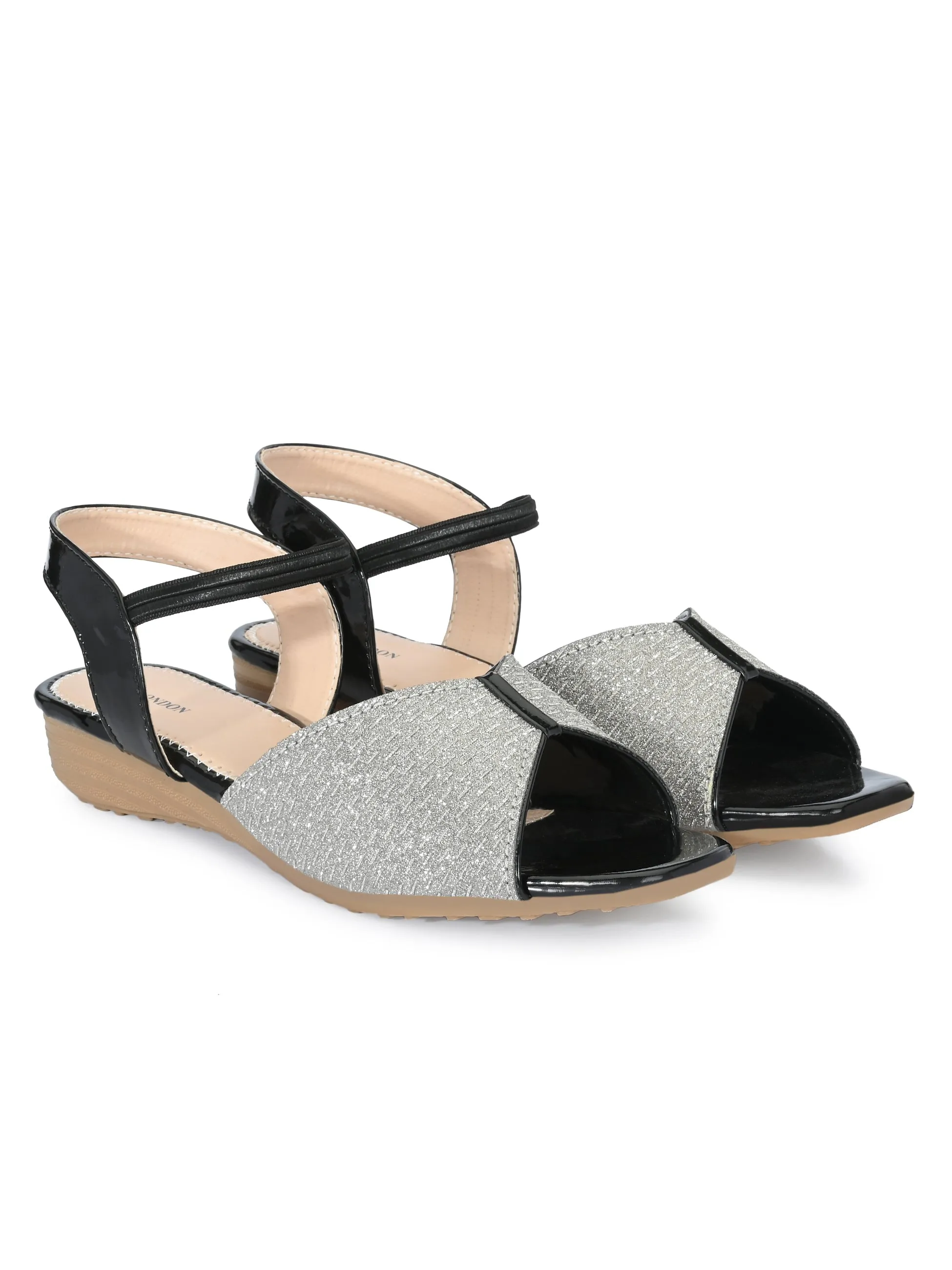 Women Flats