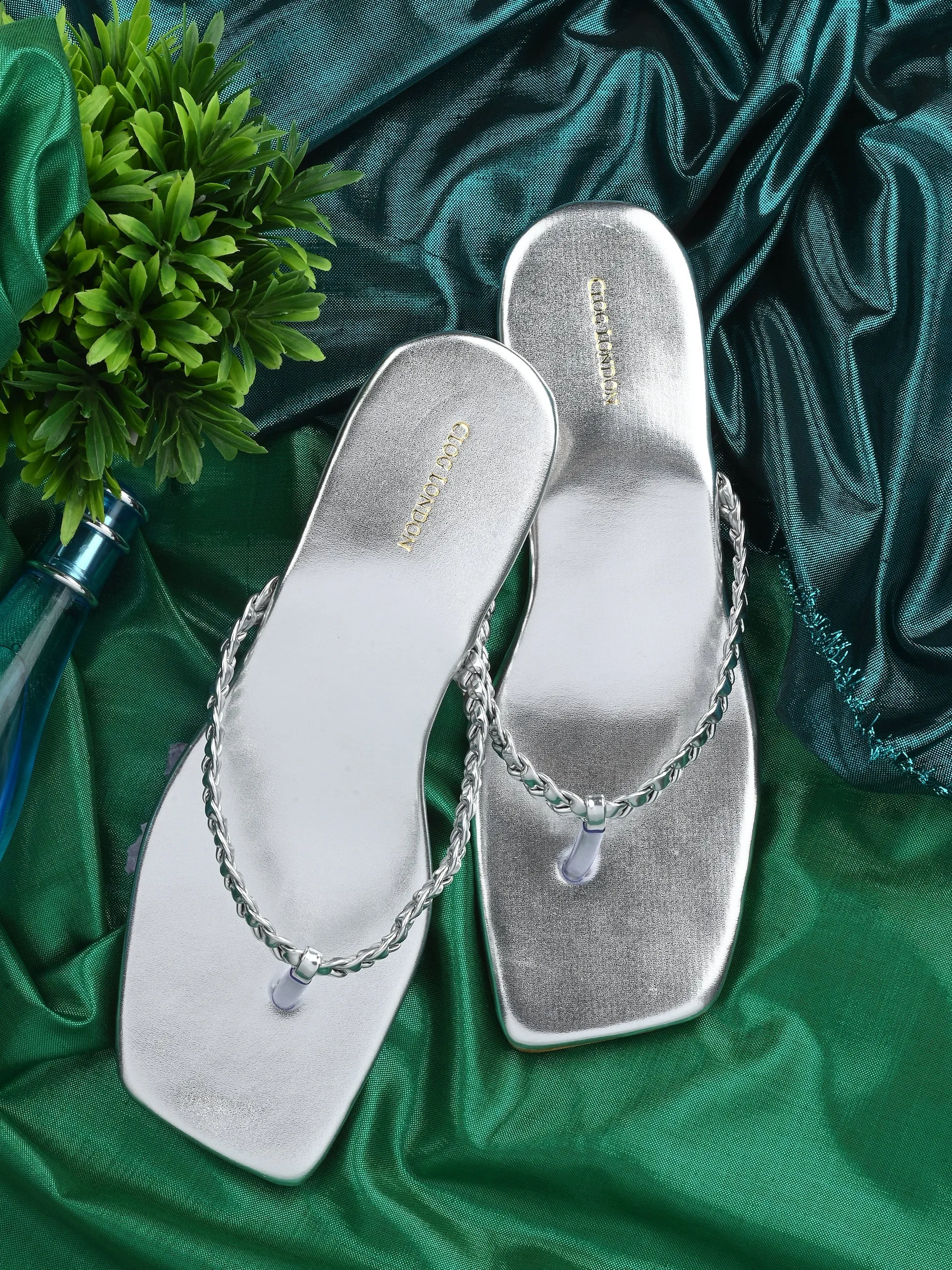 Women flats