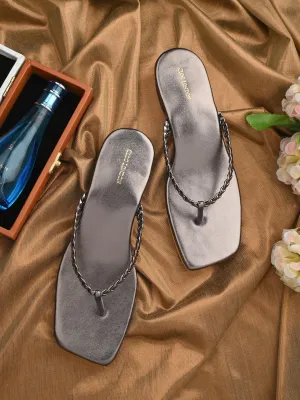Women flats